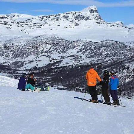 Leilighet Beitostolen Sentrum, Terrasse Og Innendors Parkering Exterior foto