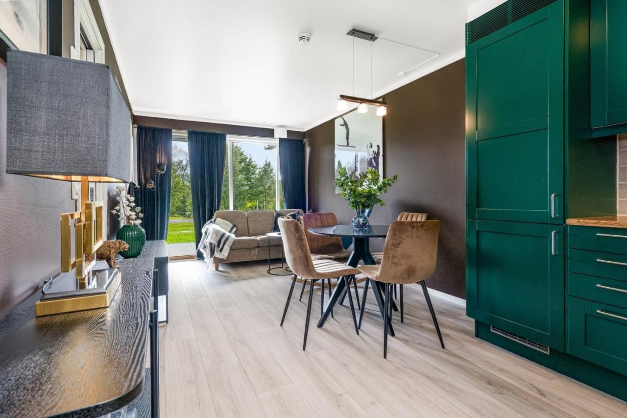 Sentrum, Terrasse Og Innendors Parkering Apartment *