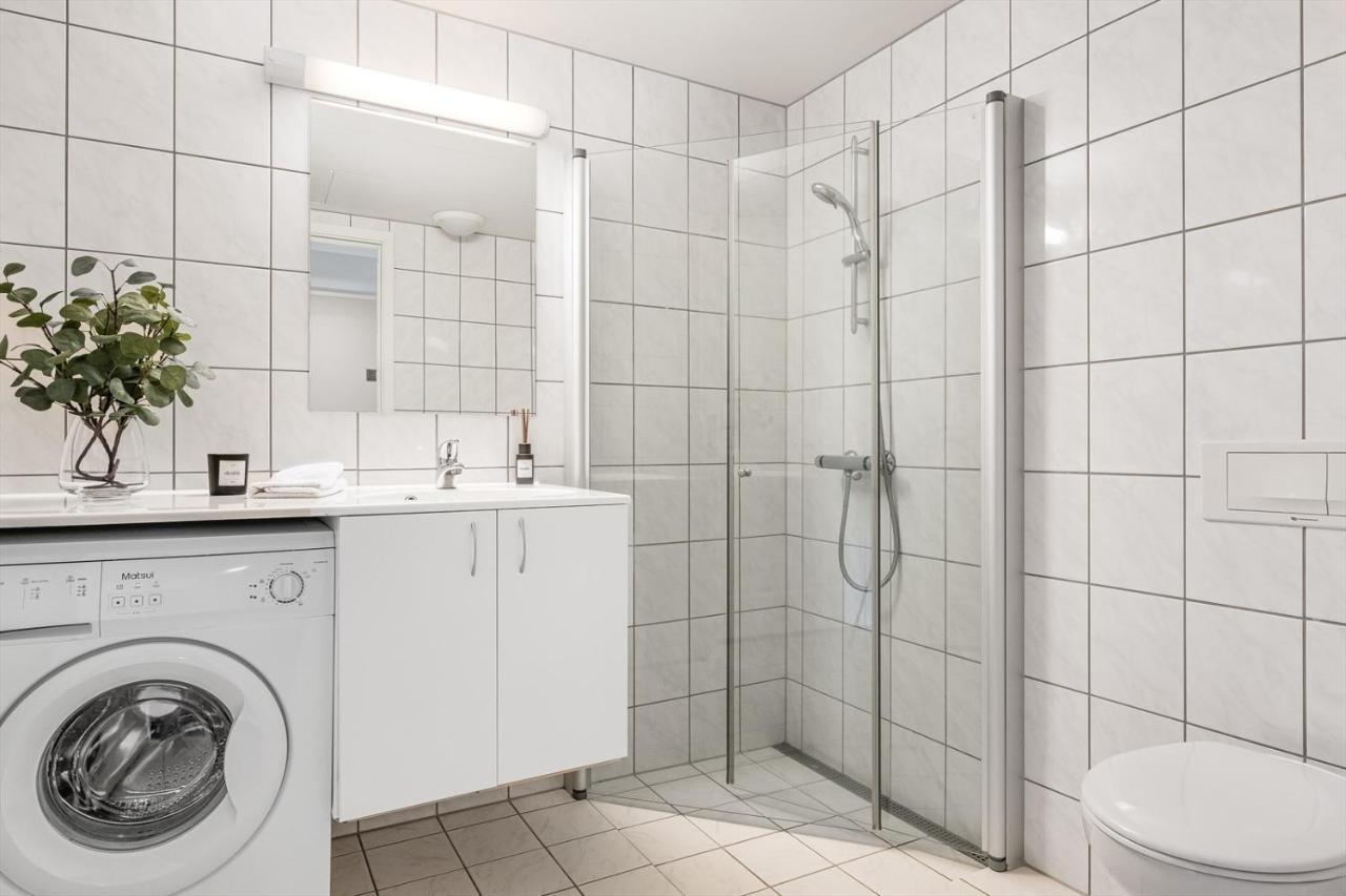 Sentrum, Terrasse Og Innendors Parkering Apartment *