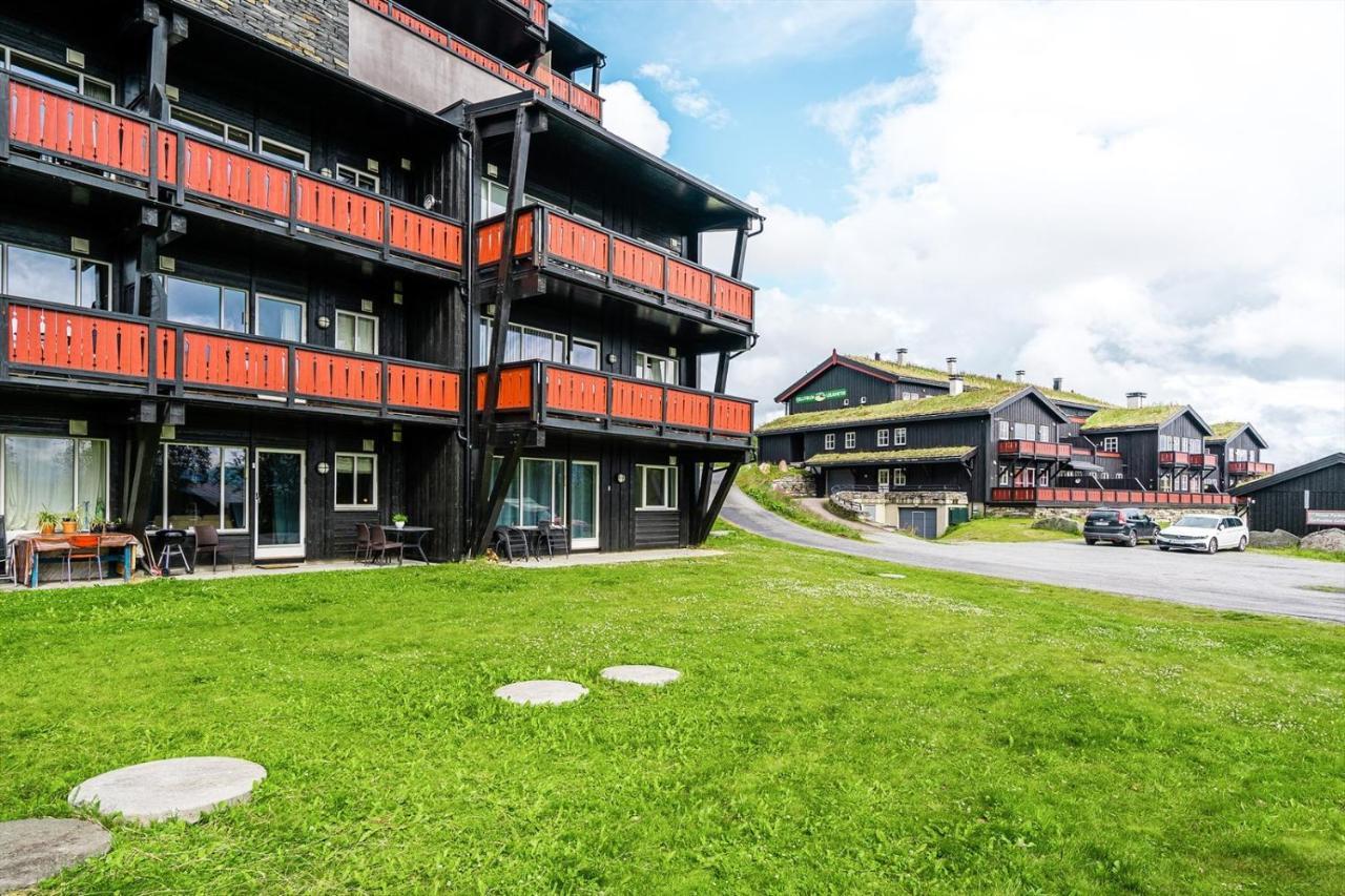 Apartment Sentrum, Terrasse Og Innendors Parkering Beitostolen