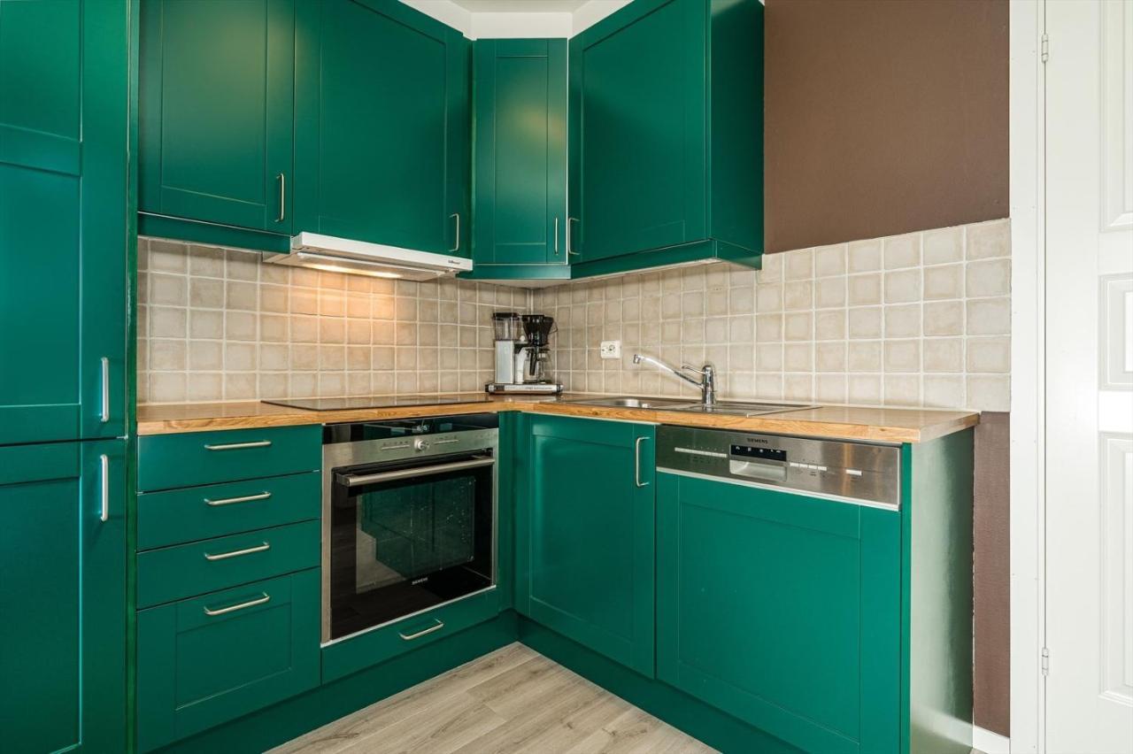 Appartement Sentrum, Terrasse Og Innendors Parkering *