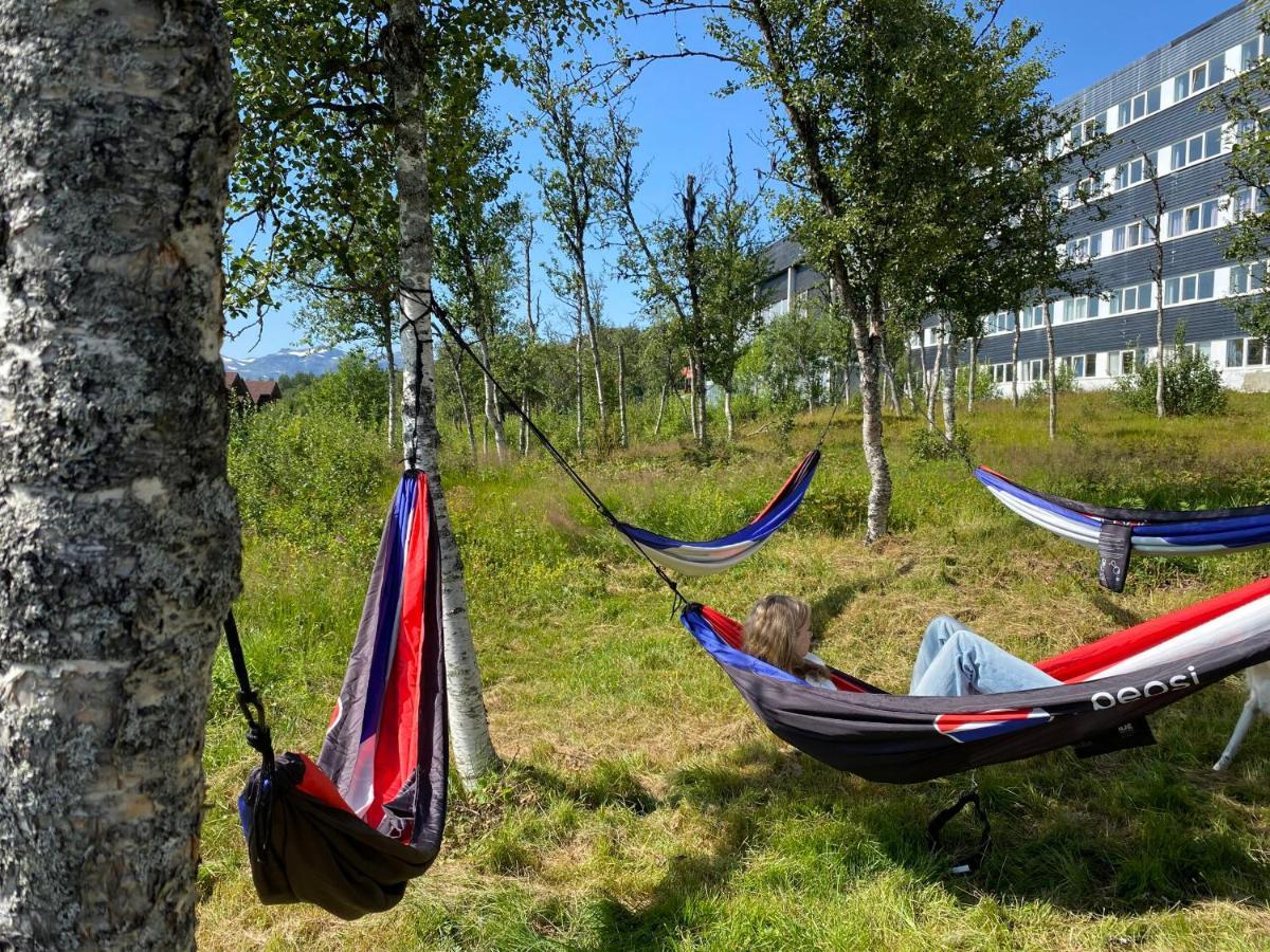 Apartment Sentrum, Terrasse Og Innendors Parkering *