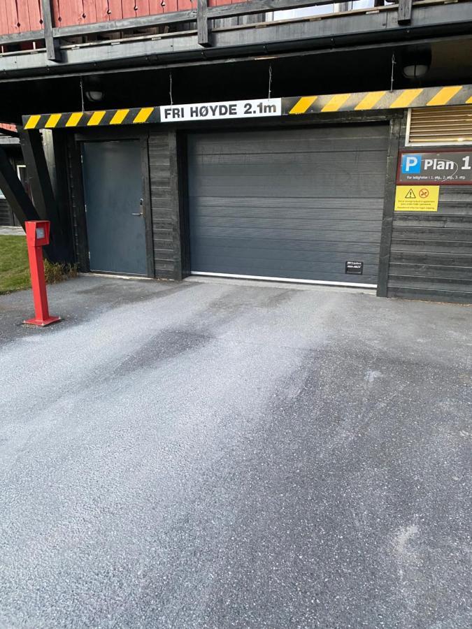 Sentrum, Terrasse Og Innendors Parkering Beitostolen